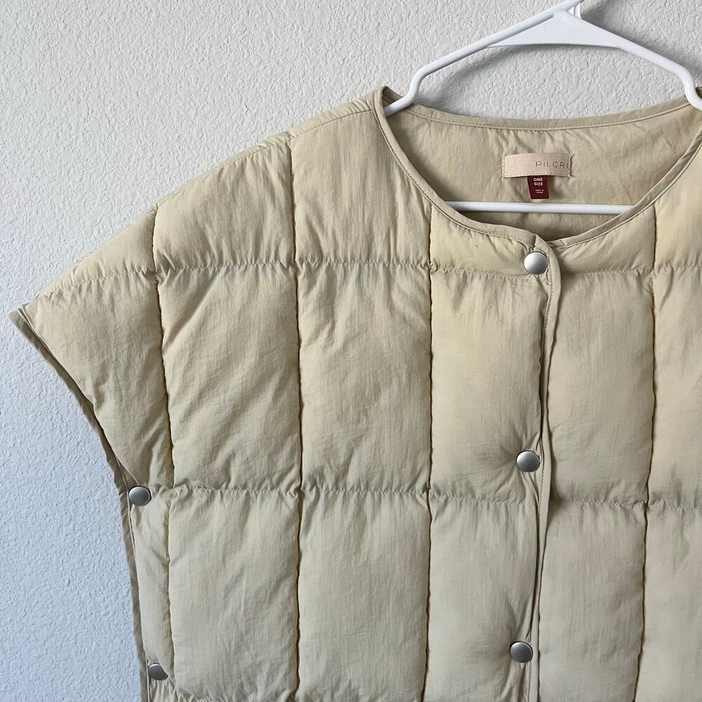 Pilcro Anthropologie Womens O/S Quilted Adjustable Snap Puffer Vest in Cream - Picture 2 of 9